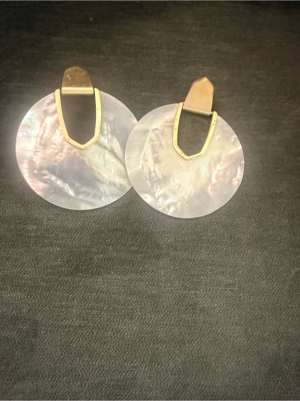 Kendra Scott Iridescent Mother-of-Pearl Disc Earrings with Gold Accents